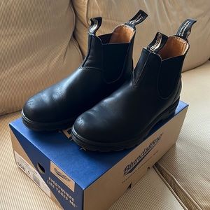Blundstone 558. Boots. Black. Size 9 women.